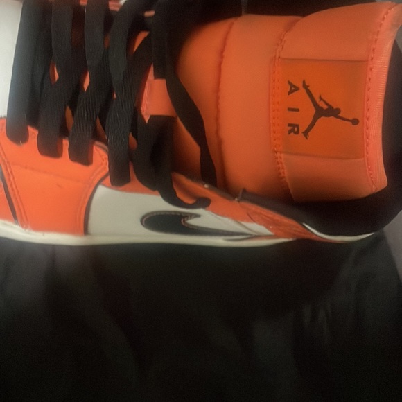 Jordan 1s - Picture 4 of 7